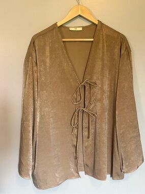 nlt Boutique Taupe Tie Front Blouse Large